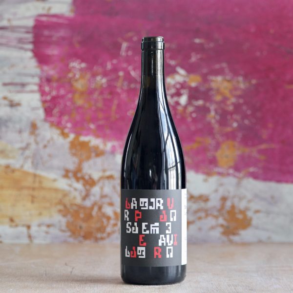 A bottle of Pheasant's Tears "Saperavi"